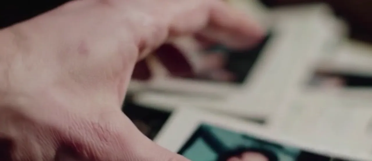 Polaroids, a still from the picture